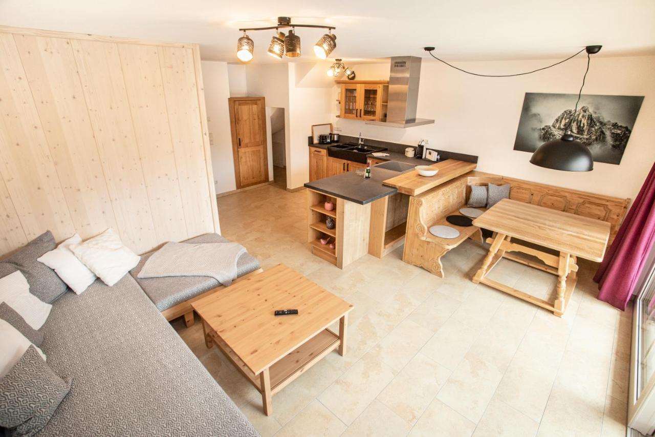 Ferienwohnungen "Zur Wally", Apartment Sauba Garmisch-Partenkirchen Bagian luar foto