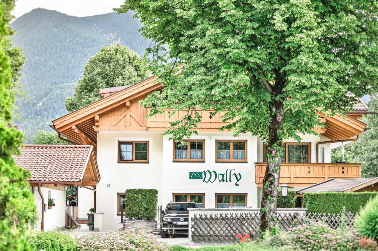 Ferienwohnungen "Zur Wally", Apartment Sauba Garmisch-Partenkirchen Bagian luar foto